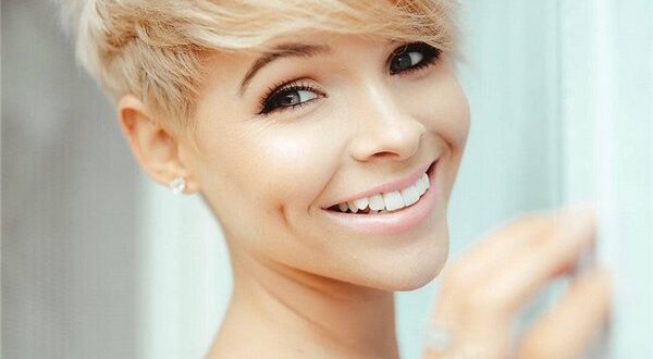 Short Haired Blonde Babe